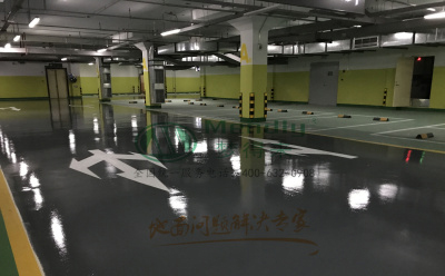 ‌旧地面翻新方案：陇西环氧地坪涂层覆盖混凝土裂缝修复技术